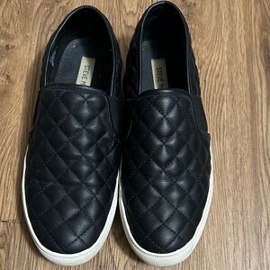 Steve Madden Black Quilted Women's Slip-Ons Size 8.5